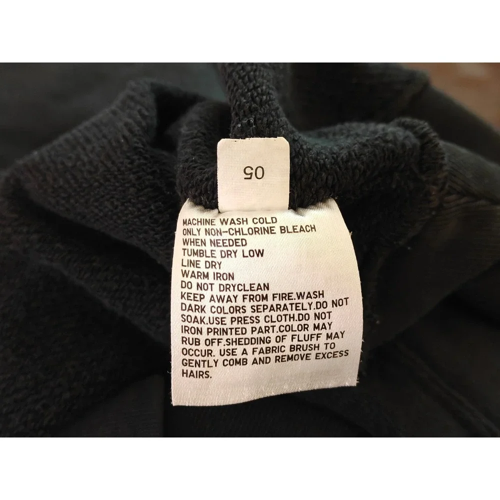 Uniqlo UT Peanuts Snoopy Charlie Brown Dance It Out Sweatshirt Black XS 442118 - Picture 6 of 10